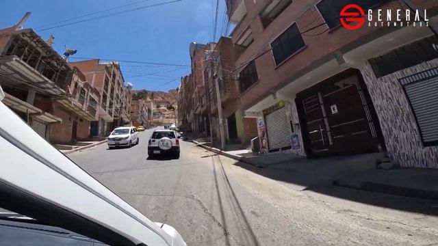 SHINERAY X30 de 8 pasajeros viaje en La Paz - Bolivia смотреть онлайн