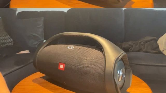Jbl boombox 2 unboxing + bass test! смотреть онлайн