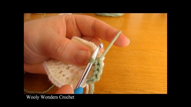 How to crochet cuffed baby booties for beginners - beginners baby shoes смотреть онлайн