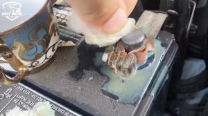 Как очистить окисление клеммы аккумулятора за 30 секунд