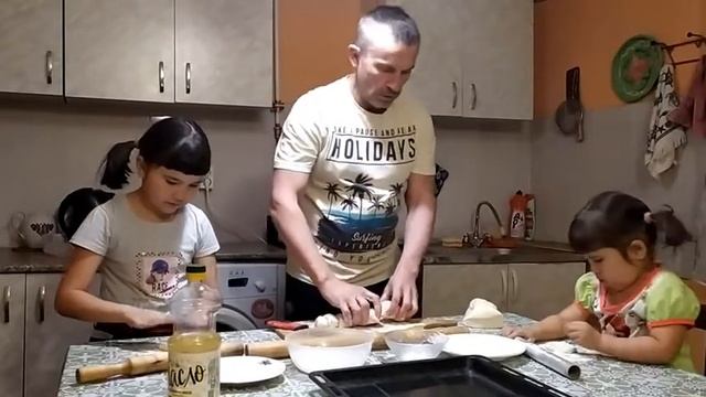 Готовим творожное печенье "Поцелуйчики" всей семьей смотреть онлайн