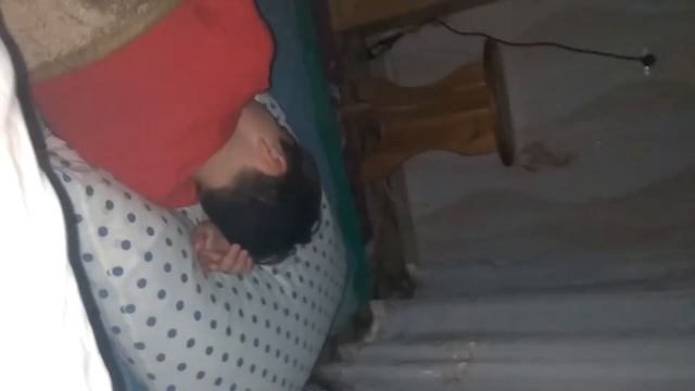 Егор лунатит скидывает одеяло и его одивает смотреть онлайн