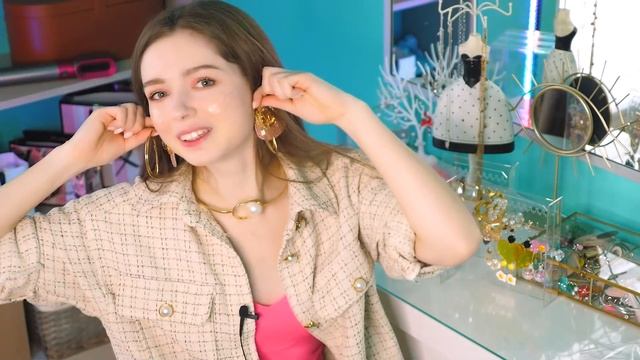 Разбор туалетного столика! Распаковка сережек. Моя КОЛЛЕКЦИЯ украшений ? Afinka смотреть онлайн