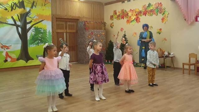Ритмическая игра "Тучка - плакучка" в средней группе | Осенний утренник в детском саду смотреть онлайн