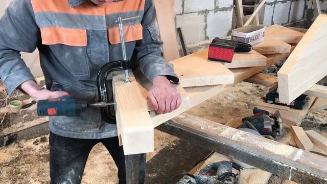 Зачем делаю солдатики на косоурах деревянной лестницы смотреть онлайн