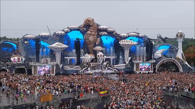 Vini Vici - Compilation of Drops live at Tomorrowland 2018 WE1 смотреть онлайн