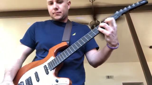 Midi guitar controlling a synthesizer смотреть онлайн