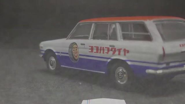 TL-64 Tomytec LV-81d Datsun Bluebird Van (Yokohama Tire) Unboxing LV-81dダットサン ブルーバードバン（ヨコハマタイヤ） смотреть онлайн