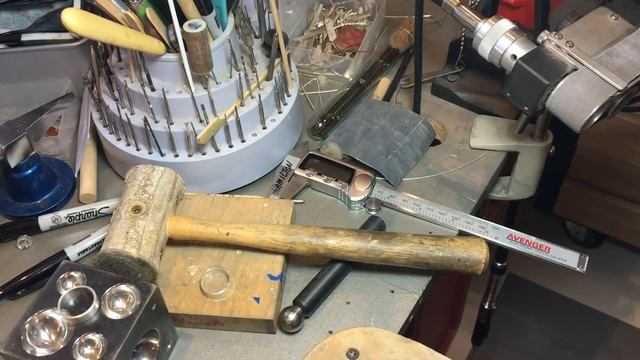 Beginning Jewelry Projects: Making and Soldering a Pearl Ring смотреть онлайн