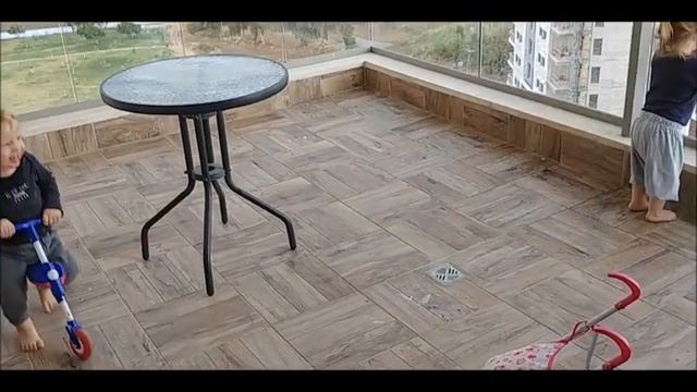 КОГДА ОДИН ВЕЛОСИПЕД НА ДВОИХ... смотреть онлайн