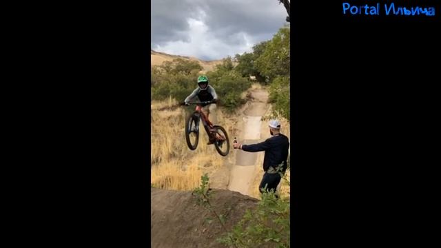 FUN MOVIES - Скучно в пробке? #107