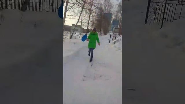 Прогулка по посёлку кожаны смотреть онлайн