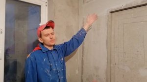 Как заделать трещины в углах стен. Как армировать углы сеткой. Как заделать трещину в стене.