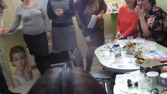 Командные встречи. Ретро встреча в офисе Юлии Черновой. смотреть онлайн