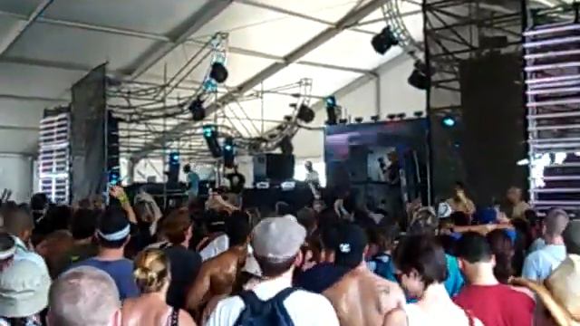 Dieselboy & Andy C, with MC GQ and MC Messinian смотреть онлайн