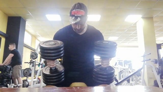 Жим гантелей на наклонной скамье вес 41 кг смотреть онлайн