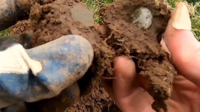 TREASURE FOUND Metal Detecting Behind a Norman Church Built in 1066 смотреть онлайн