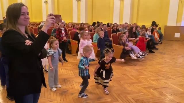 Шикарный танец куклы Кати смотреть онлайн