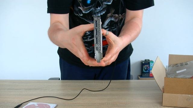 Szybka Rozpaka - GPU Dell Nvidia Quadro RTX 4000 8GB GDDR6 PCI-E | 06.2020 McSzakalTV смотреть онлайн