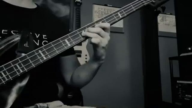 Radiohead - Weird Fishes / Areggi bass cover intro only смотреть онлайн