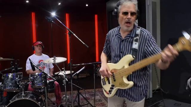 My Old School Leonid & Friends “Rox Bros” Steely Dan cover смотреть онлайн