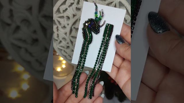 Серьги "Изумрудный Дракон" #украшенияручнойработы #ручная_работа #серьгиручнойработы смотреть онлайн