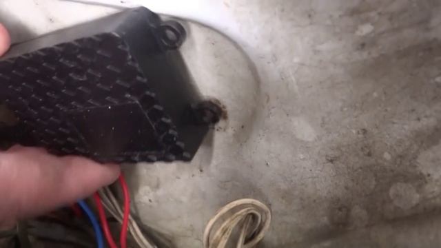 Светодиодная лампа CREE H-4 в фаре ВАЗ 2106. Сгорел блок управления. Видео №46 смотреть онлайн