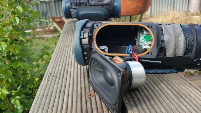 jbl free air 50% volume смотреть онлайн