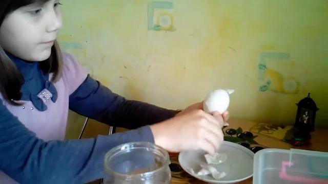 Как легко и быстро чистить яйца? How to quickly and easily clean the egg? 如何快速，方便地清洗鸡蛋？ смотреть онлайн