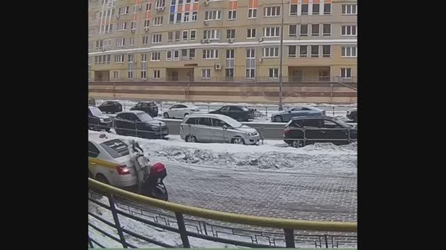 Водители и пешеходы : зимнее противостояние смотреть онлайн