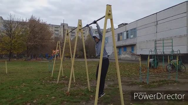 Осенний воркаут (учимся правильно делать выход силой) смотреть онлайн