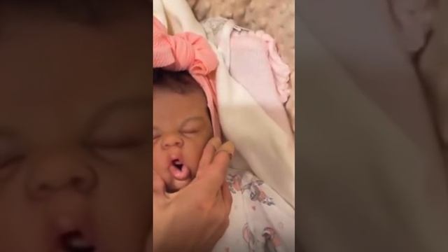 Кукла Реборн, полностью силиконовая смотреть онлайн