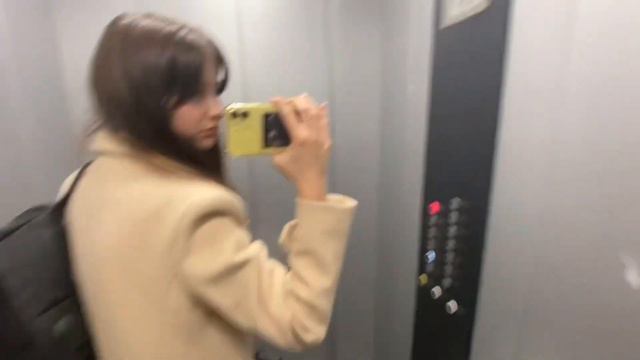 Влог Переезд в Москву *съезжаю от родителей* живу одна смотреть онлайн