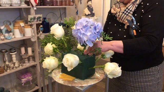 ЦВЕТОЧНАЯ КОМПОЗИЦИЯ В ОАЗИСЕ . ФЛОРИСТИКА ДЛЯ НАЧИНАЮЩИХ смотреть онлайн