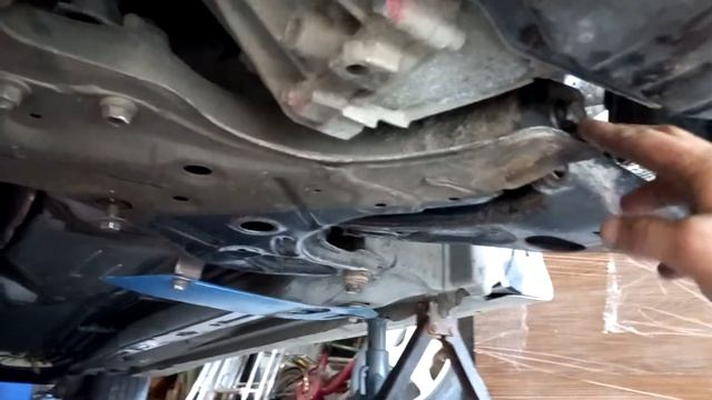 Замена сайлентблоков на передних рычагах TOYOTA смотреть онлайн