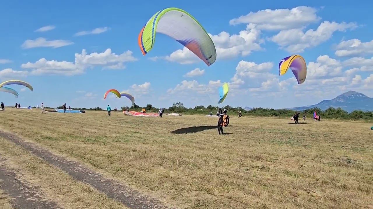 детско-юношеские соревнования по парапланеризму; упражнения "наземка" и "ворота". Пятигорск Юца 2023 смотреть онлайн