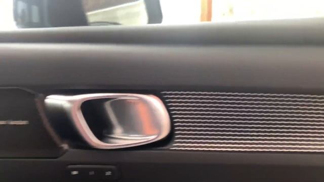 Volvo XC40 | Great Car But Size Matters | Shubhodeep Banerjee смотреть онлайн