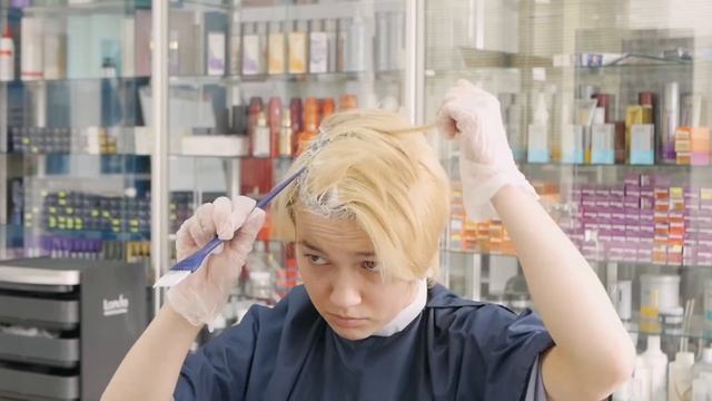 Можно ли обесцвечивать волосы в домашних условиях? Блонд без желтизны. Окрашивание волос с пудрой смотреть онлайн