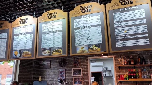 Уютное кафе FOOD FOR MOOD на Октябрьской в Минске