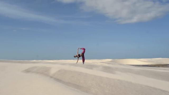 旅する鈴木237:Yoga in white desert Lençóis @Brazil смотреть онлайн