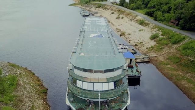 Колёсный теплоход "Золотое Кольцо" смотреть онлайн