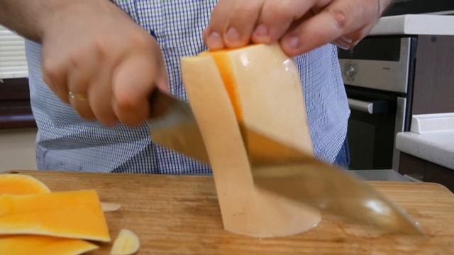 Салат с тыквой, сыром фета и кедровыми орешками смотреть онлайн