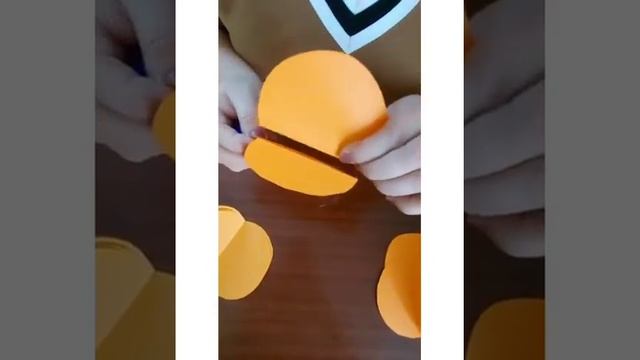 "Поделки из бумаги" - видео-занятие кружка декоративно-прикладного творчества "Мастерята" смотреть онлайн