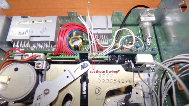 Ford Freestar radio AUX external jack input (MP3), how to make it almost for free смотреть онлайн