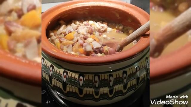Осенний суп. Zuppa D'autunno. Zuppa Con Fagioli, Castagne E Funghi Porcini.