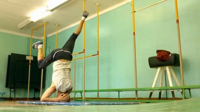 СБОРКА турник брусья акробатика смотреть онлайн