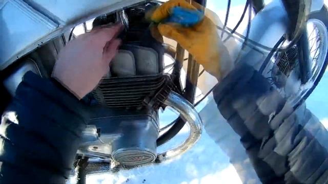Что если привязать санки к МОТОЦИКЛУ ЯВА 638! ОПАСНО смотреть онлайн