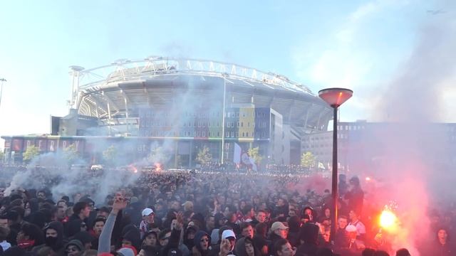 ENTRADA AJAX AMSTERDAM : Voor Ajax Amsterdam смотреть онлайн