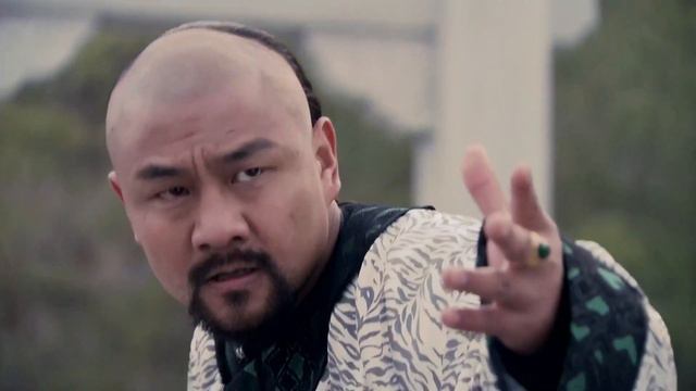 They don't realize that this little Shaolin monk is a powerful kung-fu master. смотреть онлайн