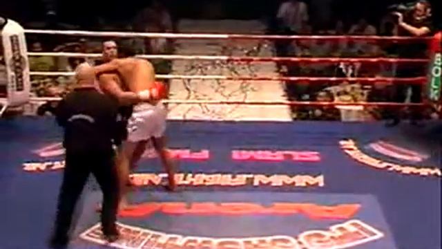 Badr Hari vs Stefan Leko [Full Fight]It's Showtime 2005 LQ смотреть онлайн
